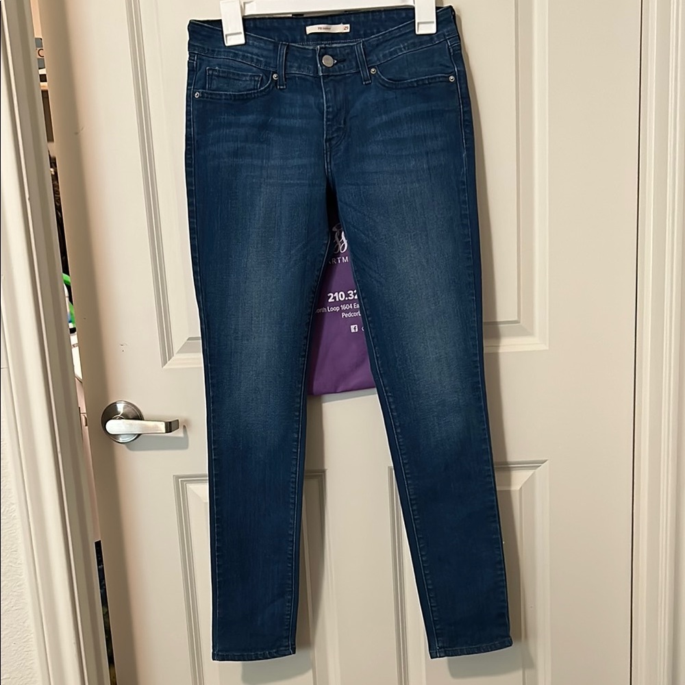 Levi’s Dark Wash Women's Jeans